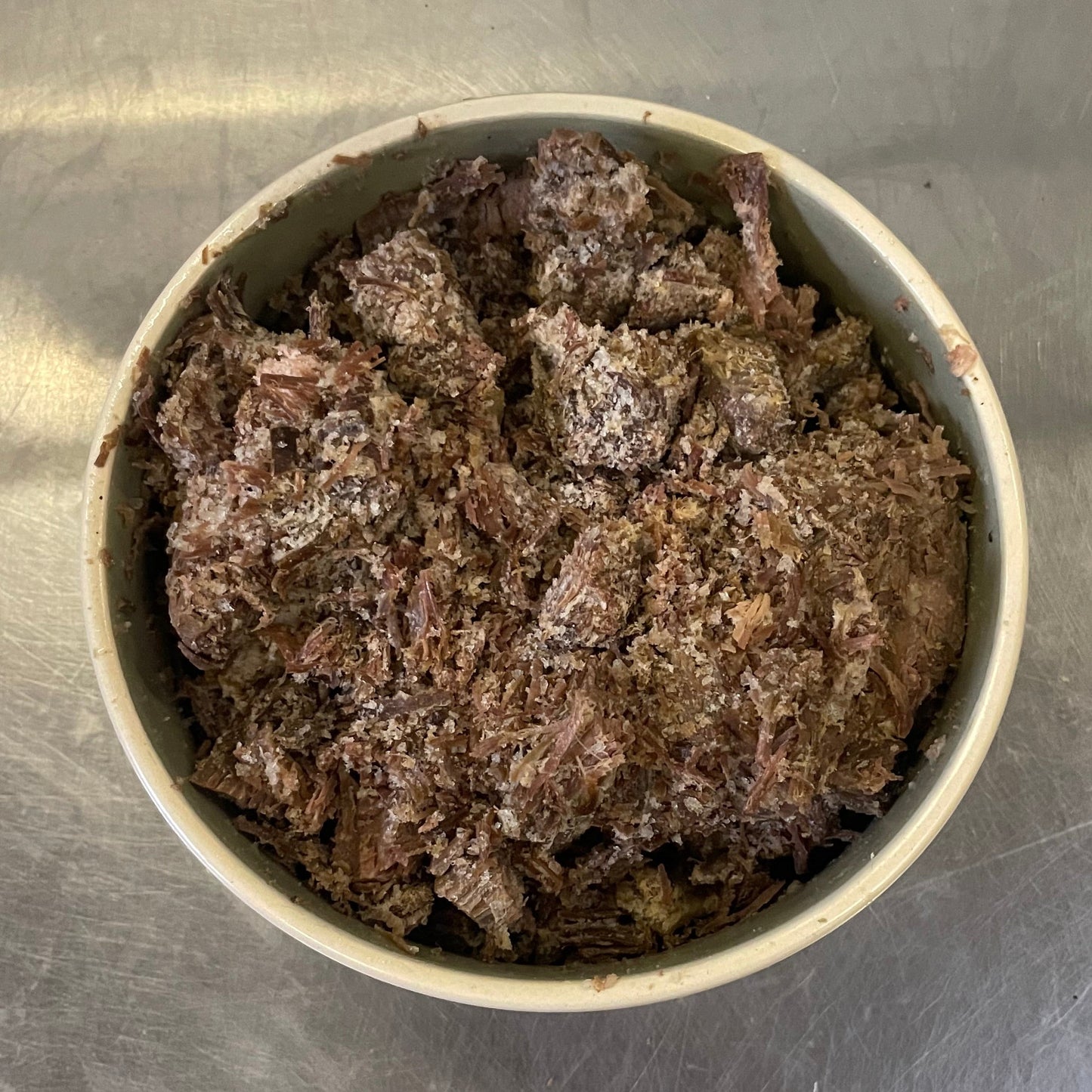 Straußenfleisch, gekocht und gewürfelt