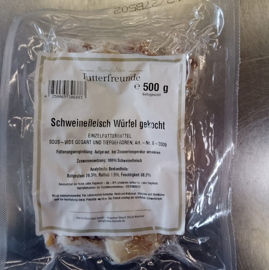 Schweinefleisch gekocht und gewürfelt